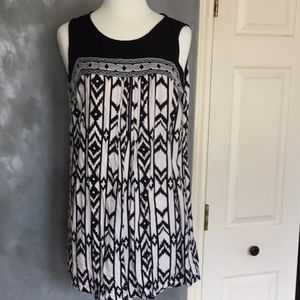 ANAMA Medium black and white Aztec print embroidered top or dress